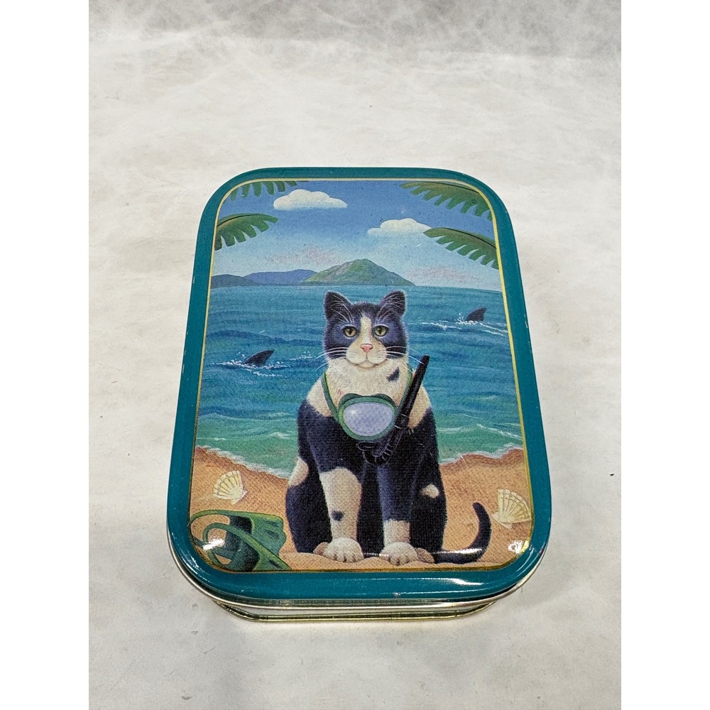 Keller-Charles Elizabeth King Brownd Cat Snorkeling Beach Metal Decorative Tin